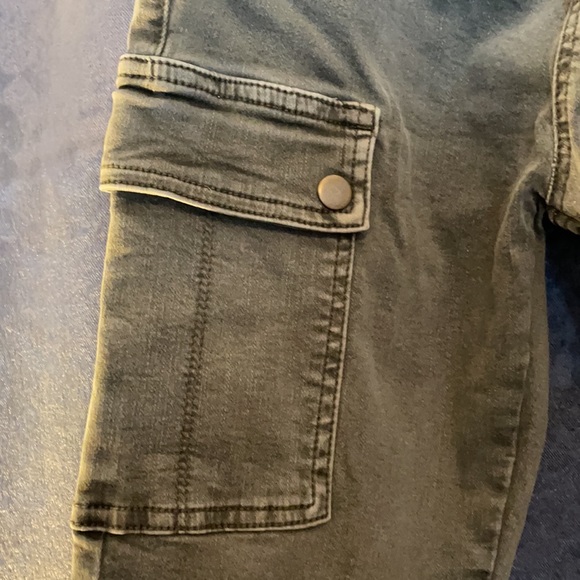 Stretch pant, medium, by Grace and Lace. - Picture 3 of 5